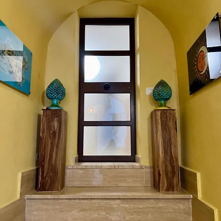 Διαμέρισμα Stylish Steps From The