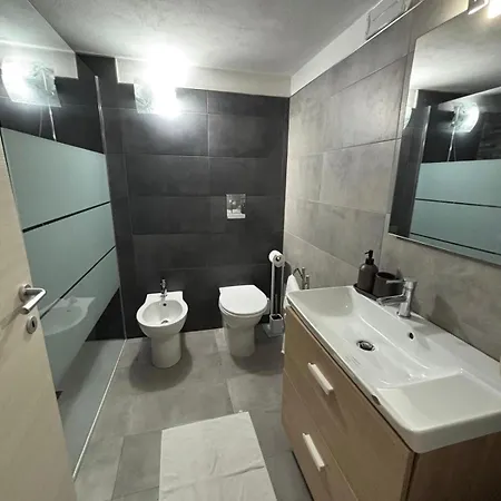 Apartment Stylish Steps From The Cefalu