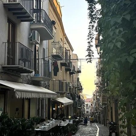 Apartment Stylish Steps From The